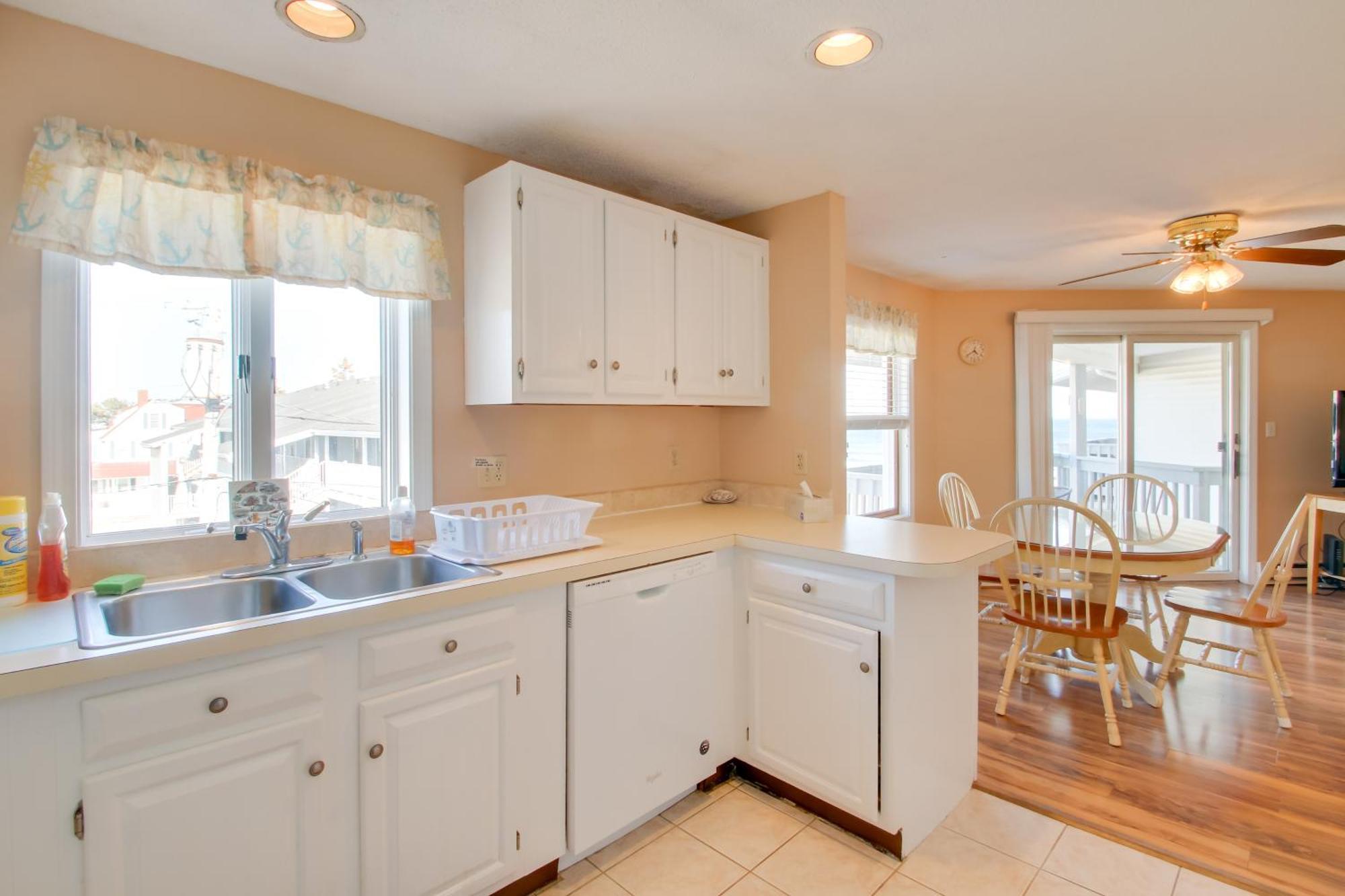 Beachfront Old Orchard Beach Condo With Balcony ภายนอก รูปภาพ